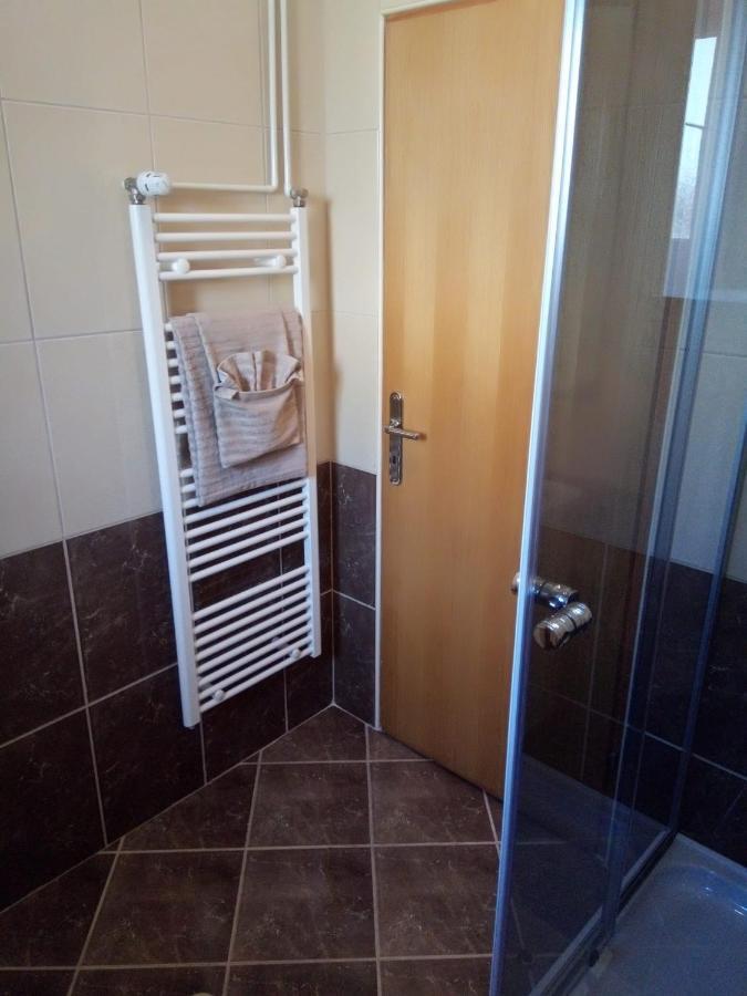 אוטוצאץ Studio Apartman Kika מראה חיצוני תמונה