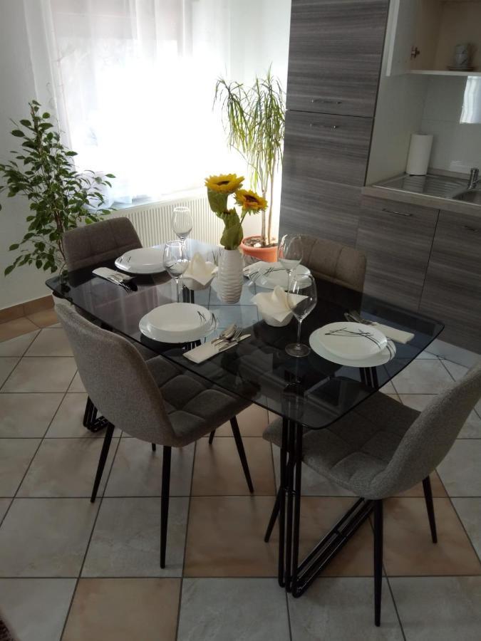 אוטוצאץ Studio Apartman Kika מראה חיצוני תמונה